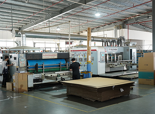 Production de boîtes en carton